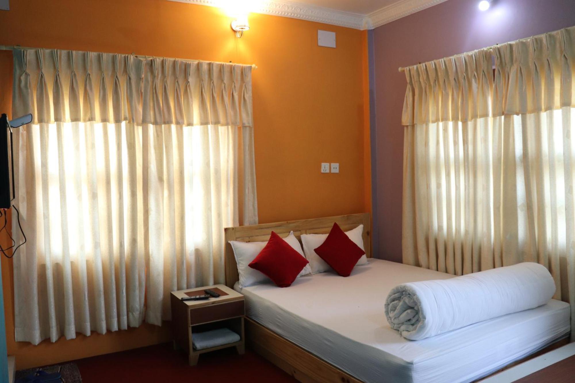 Hotel Young'S Stupa Ranipauwa 外观 照片