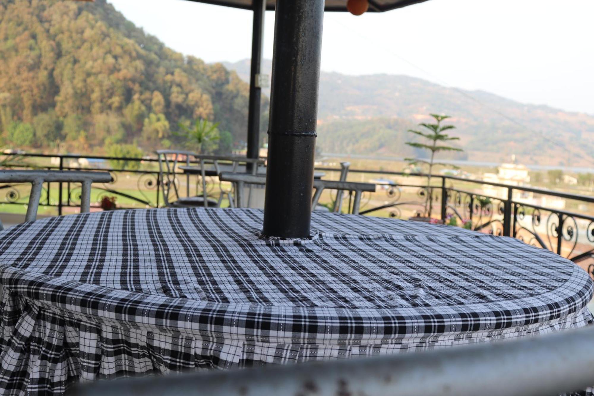 Hotel Young'S Stupa Ranipauwa 外观 照片