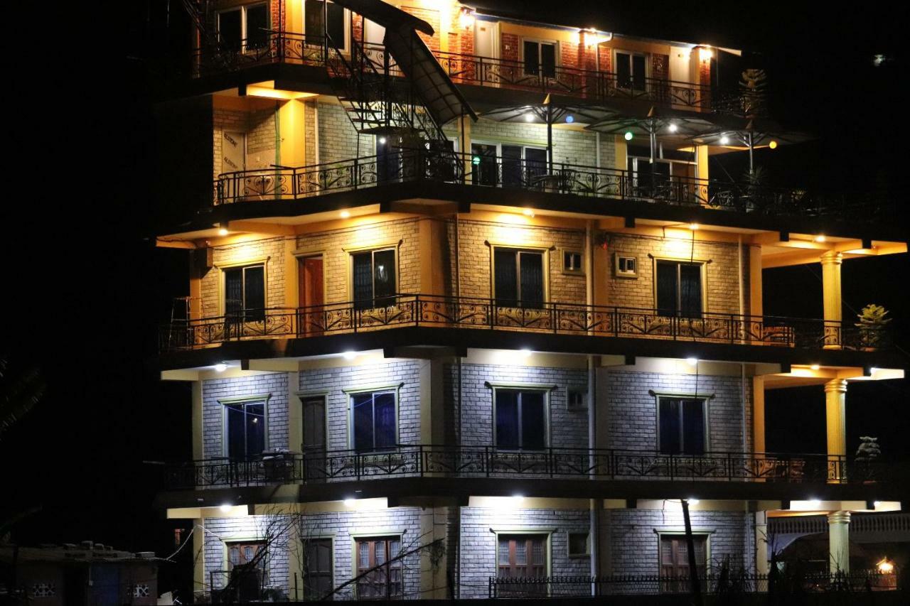 Hotel Young'S Stupa Ranipauwa 外观 照片