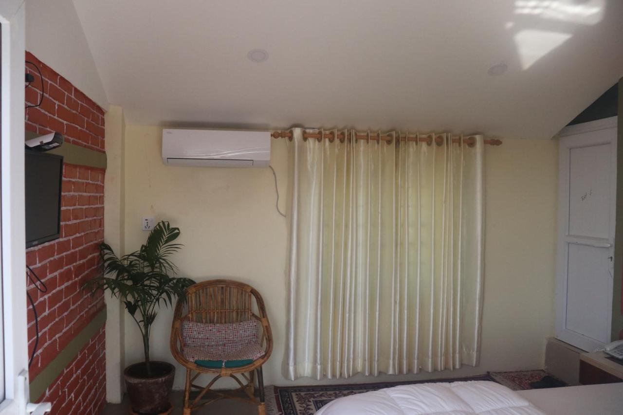 Hotel Young'S Stupa Ranipauwa 外观 照片